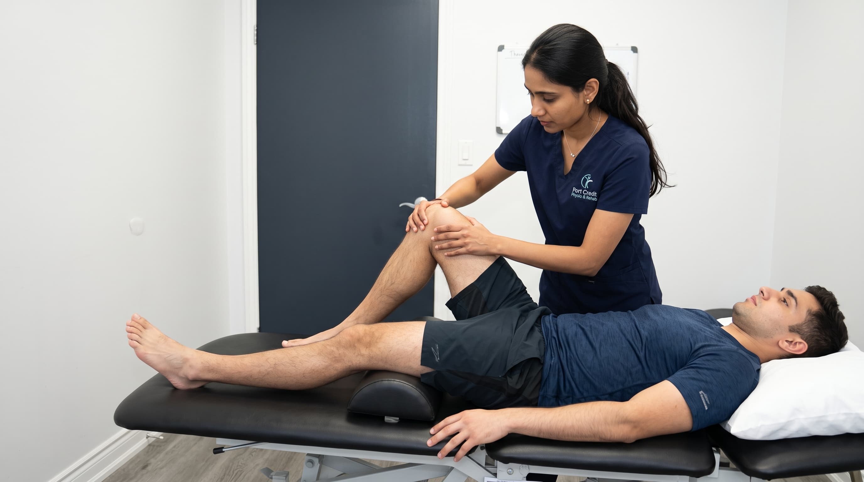 Knee Pain physiotherapy treatment Port Credit Mississauga